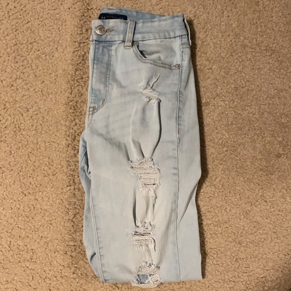 Aeropostale High Rise Curvy Jeggings. - Picture 4 of 5